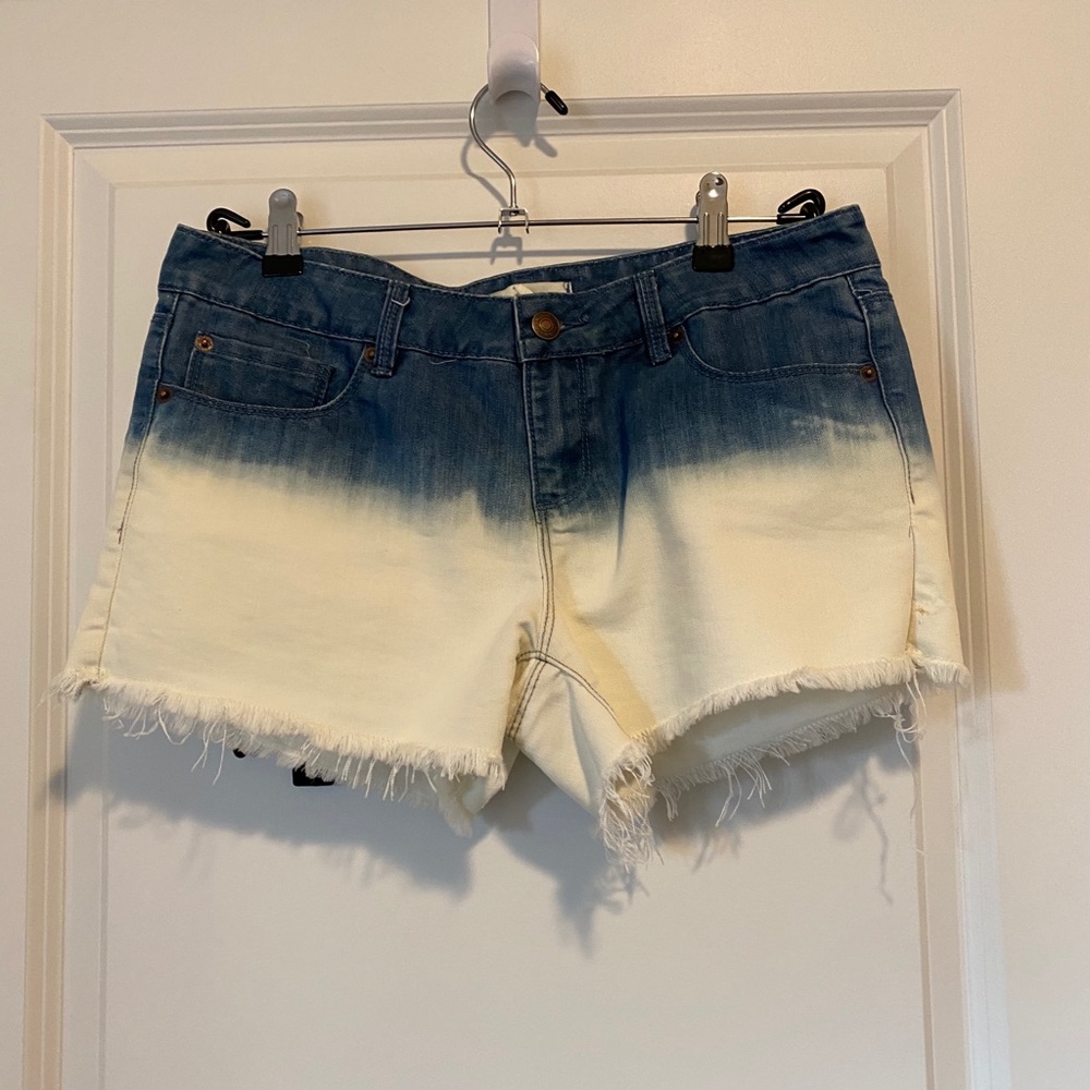 Denim bleached shorts